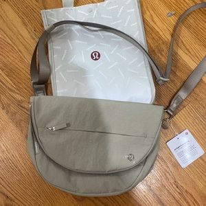 RARE!!  Raw Linen Silver color Lululemon All Night Festival Bag 5L NWT